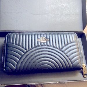 Vintage COACH Black Leather Clutch Wallet